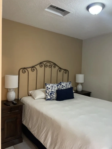 Economy room