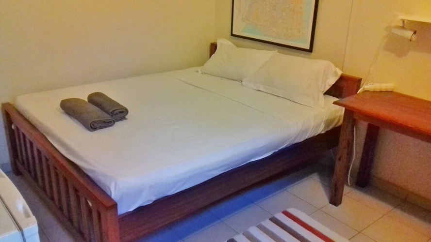 Marien Ngouabi serviced T0 Chalet