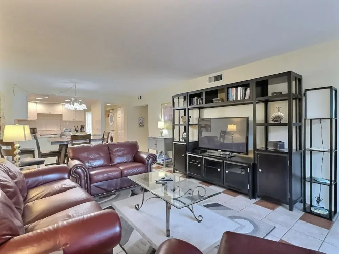 Bay Oaks - E53
