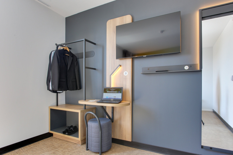 B&B HOTEL Reims Croix Blandin