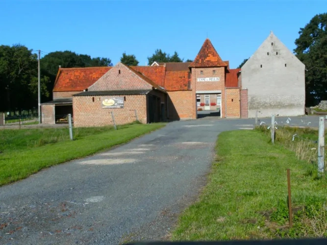 2 Bedrooms Cottage