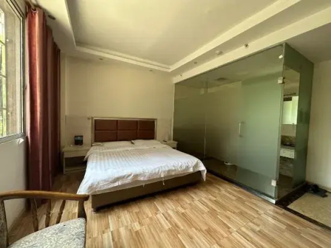 Anyi Fenghe Hotel