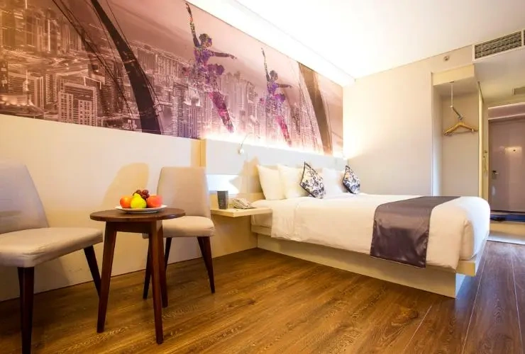 Deluxe room with pool view