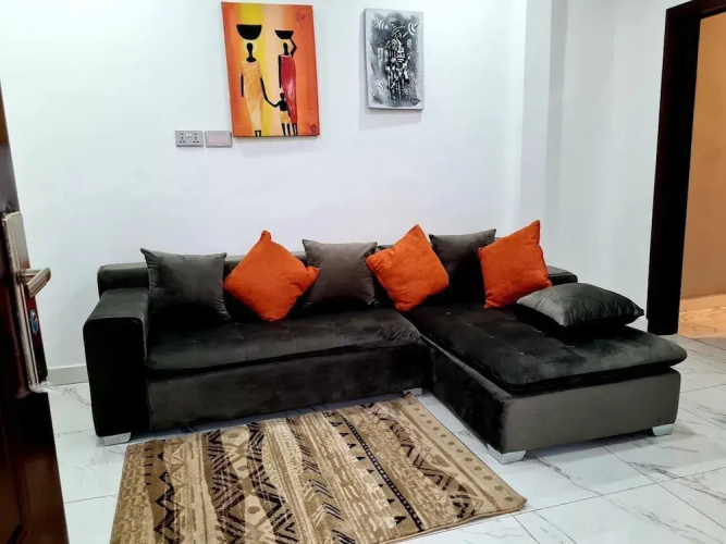 Comfy & Cozy Hideout ~ Close to Highway ~parking