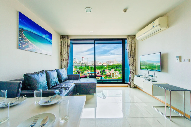 Acqua Condominium