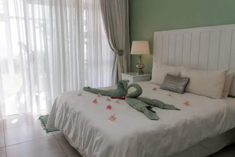 Bayview Seafront Apartment
