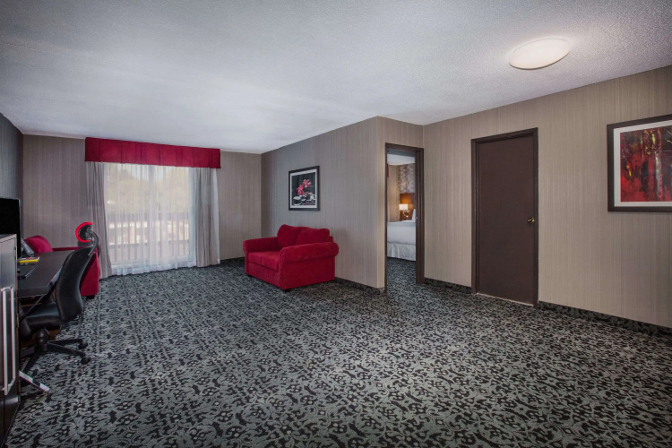 Ramada by Wyndham Jacksons Point