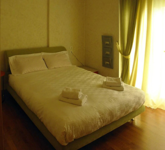 Cozy and Modern Apartment Centrally Located