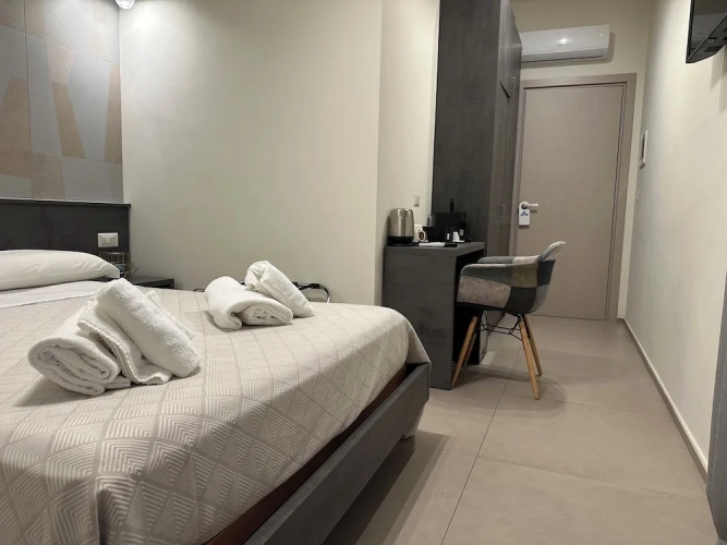 Classic Double Basement room