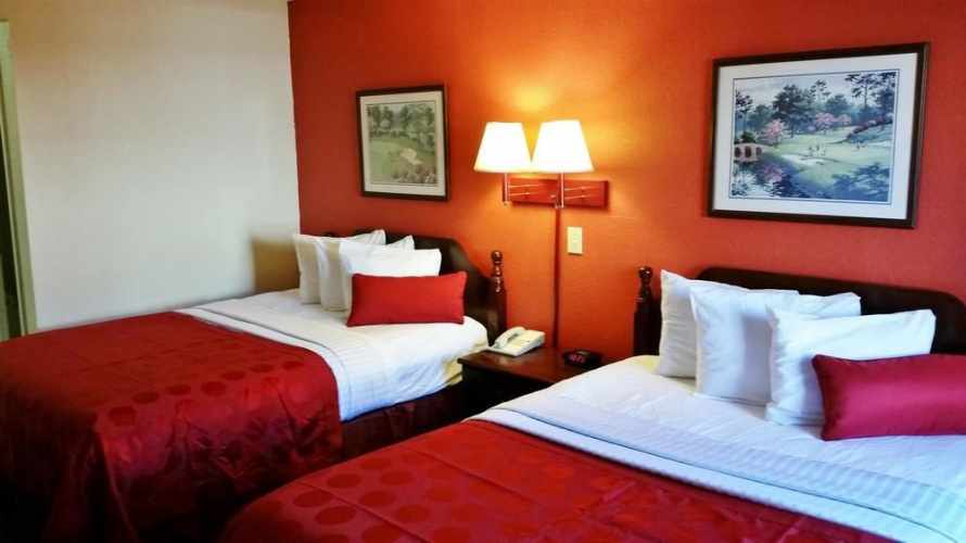 Country Hearth Inn & Suites - Augusta