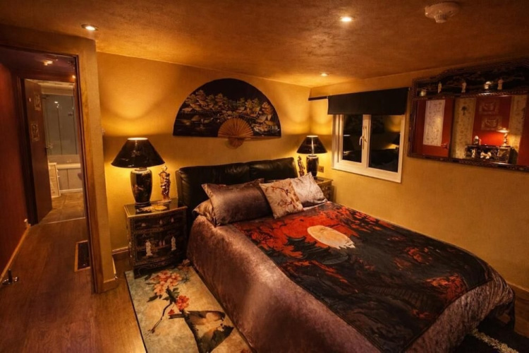 Oriental Suite