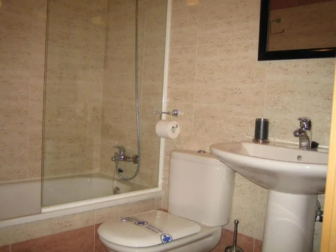 2 Bedrooms Apartment