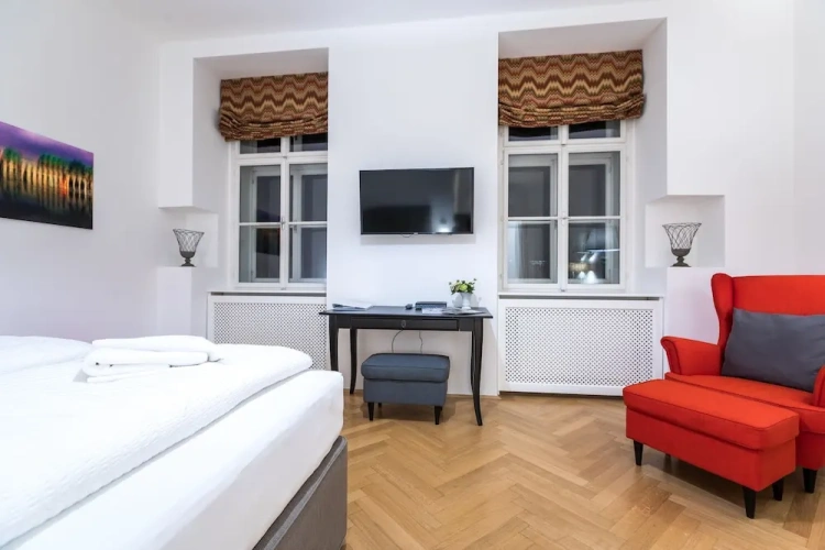 Superior Double Studio with park view