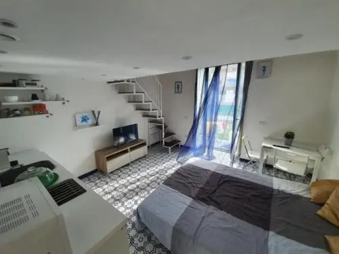 L & F Apartment's