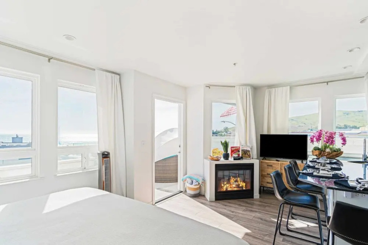 2 Coastal Studios at Cayucus Beach Access + Ocean Views