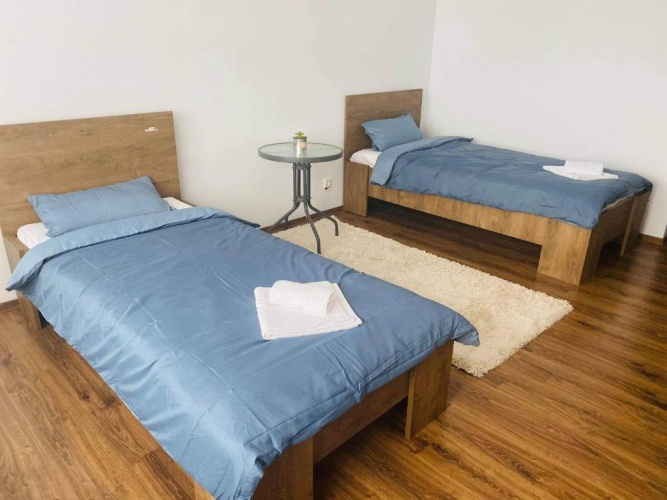 3 Bedrooms Apartment