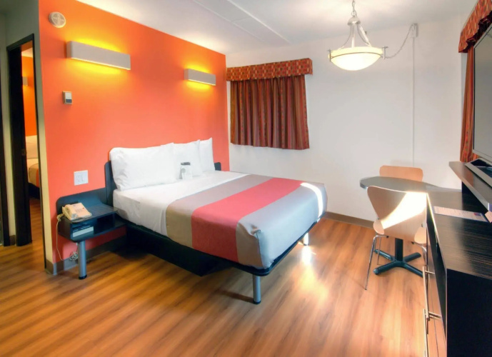 Motel 6 Lethbridge, AB