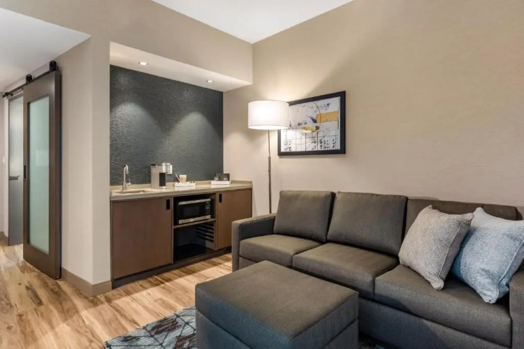 Double Suite