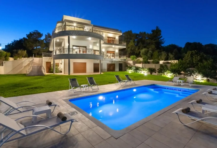 Luxury Villa