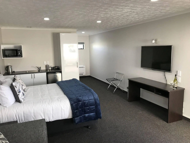 White Heron Motor Lodge