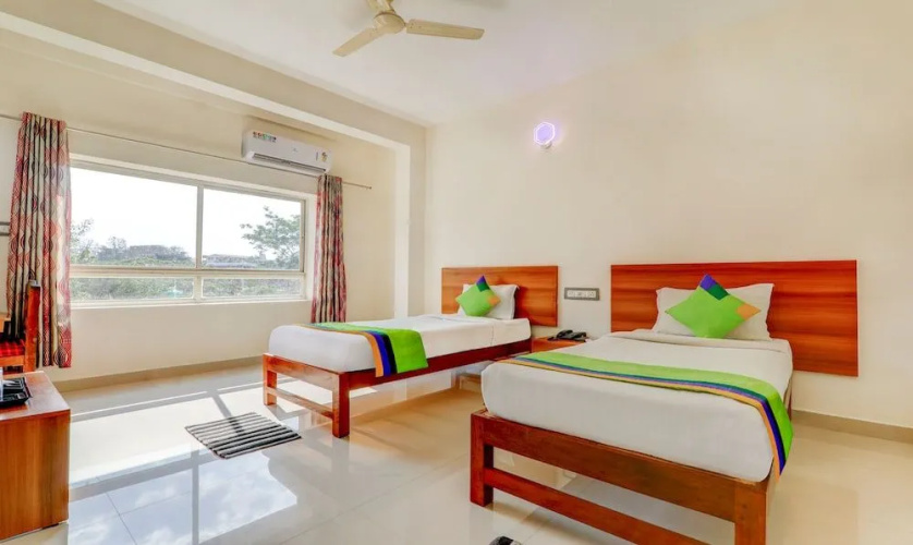 Treebo Atithi Comforts, 1 Km From Nisargadhama Forest