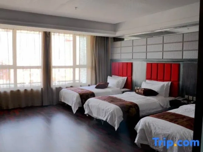 Standard Triple room