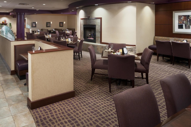 DoubleTree Suites by Hilton Hotel Cincinnati - Blue Ash photo 21
