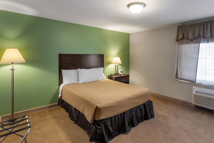 The Riverstone Inn