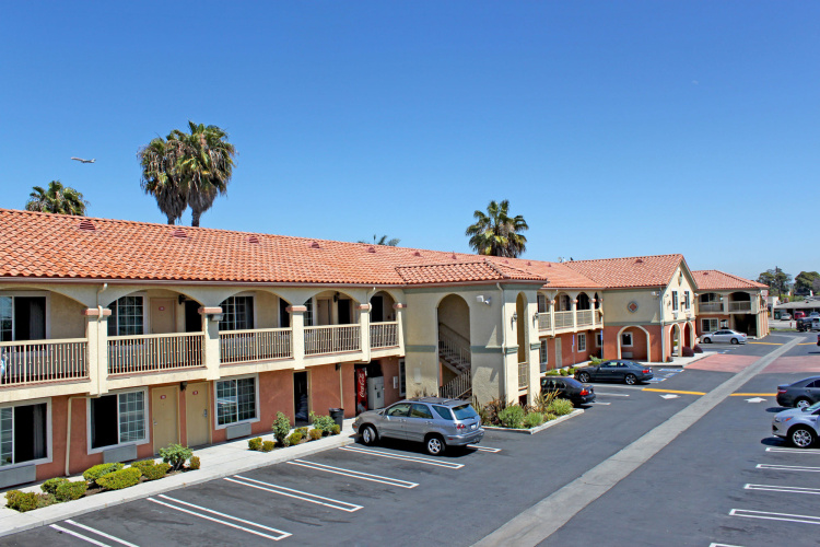 Crystal Inn & Suites photo 17