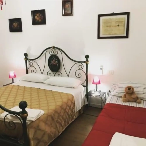 Standard Triple room