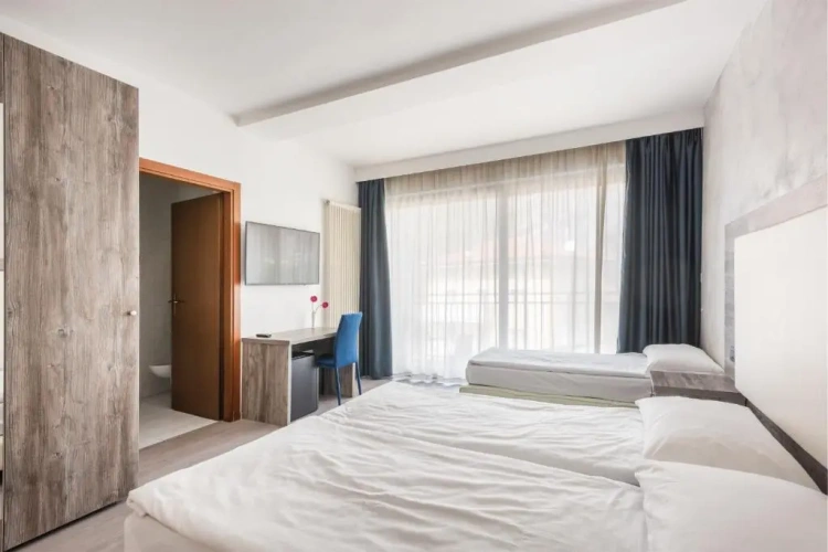Deluxe Quadruple room