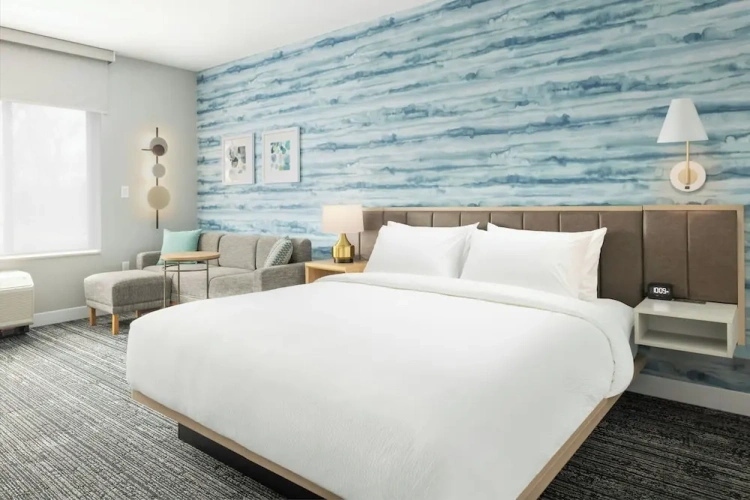 Standard Double Suite