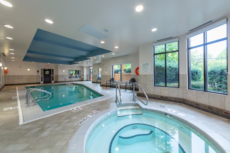 Holiday Inn Express & Suites Riverport Richmond photo 18