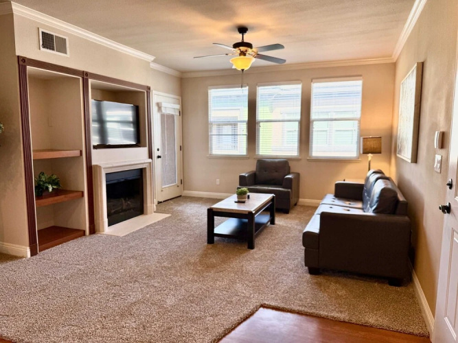 New Stylish 1BR Apt With Heated Pool Gym Yoga Studio