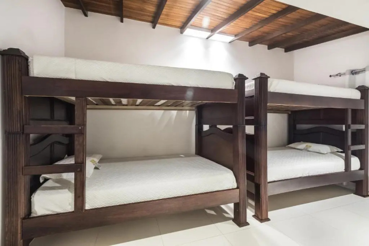 3H HOTEL Av 70