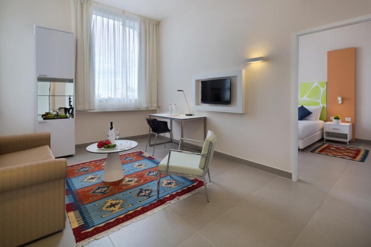 Deluxe Suite