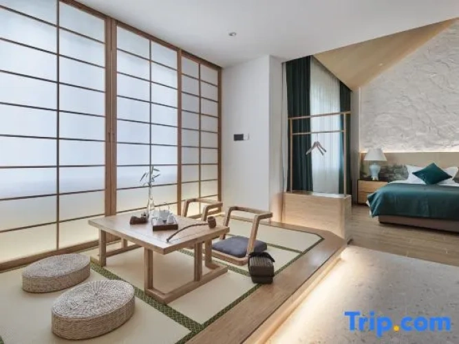 Deluxe Double room with garden view