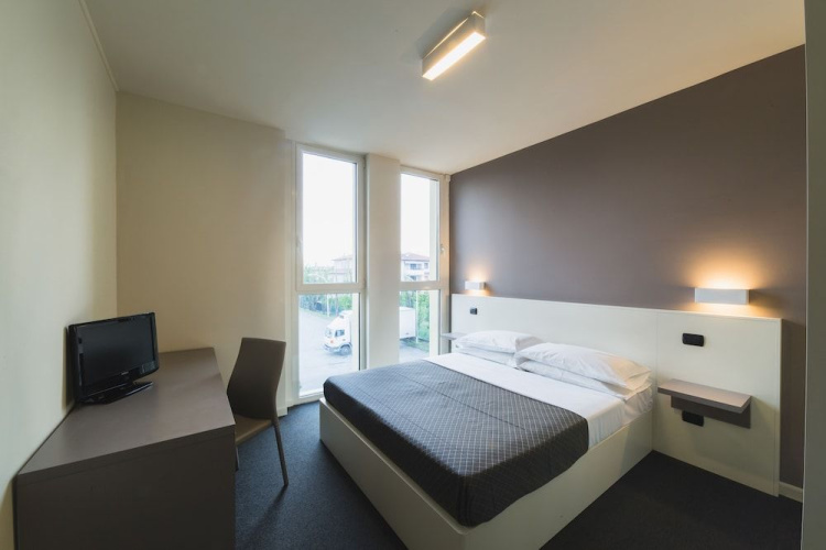 Hotel Giallo