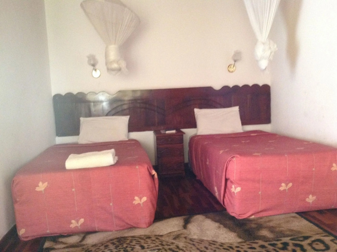 Mopees Lodge