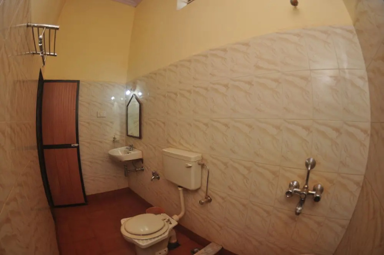 Gujarat Bhavan Hotel