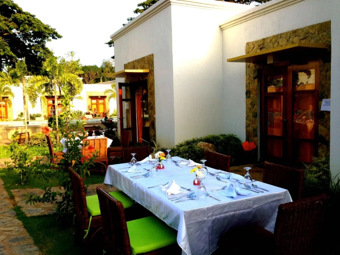 Suite with garden view