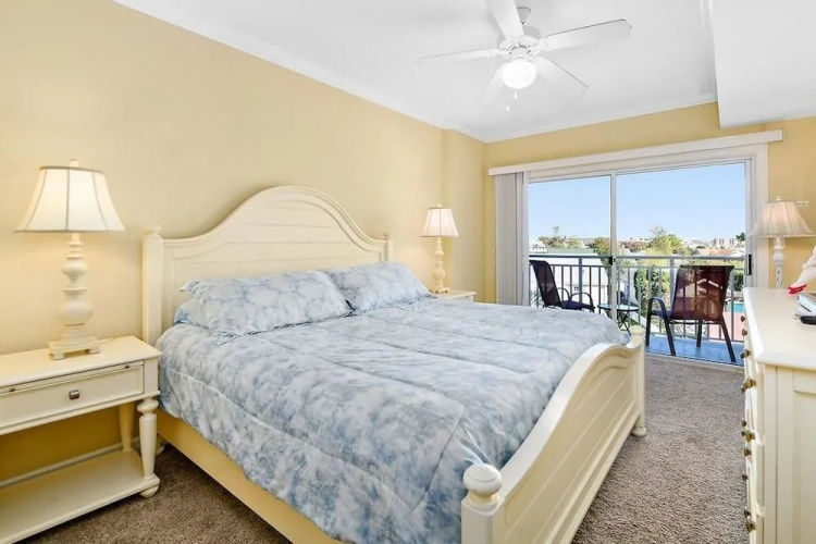 300 17th Street 203 - 3 Br Condo