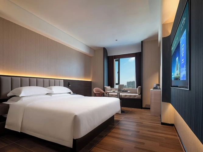 Standard Double room with city view