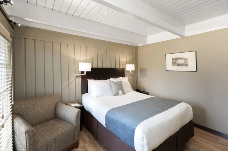 Earthbox Inn & Spa