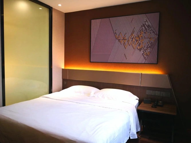 Economy room
