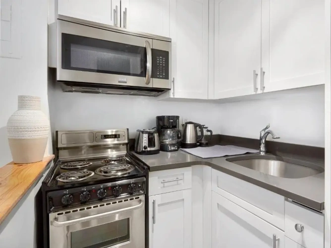 1 Bedroom Apartment