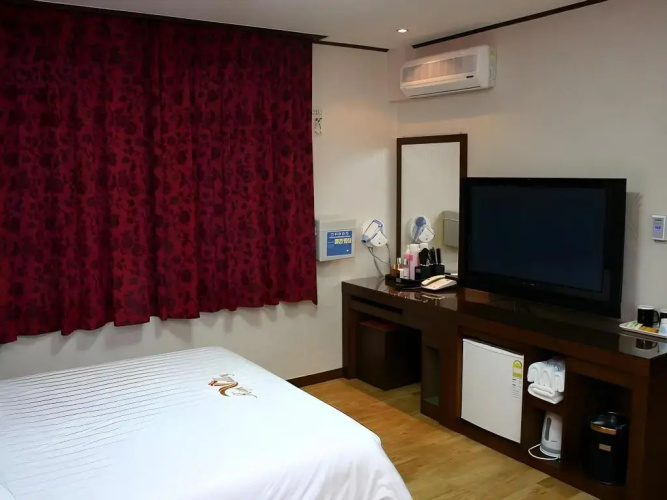 High Valley Hotel