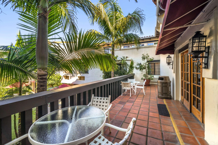 Best Western Plus Carpinteria Inn photo 23