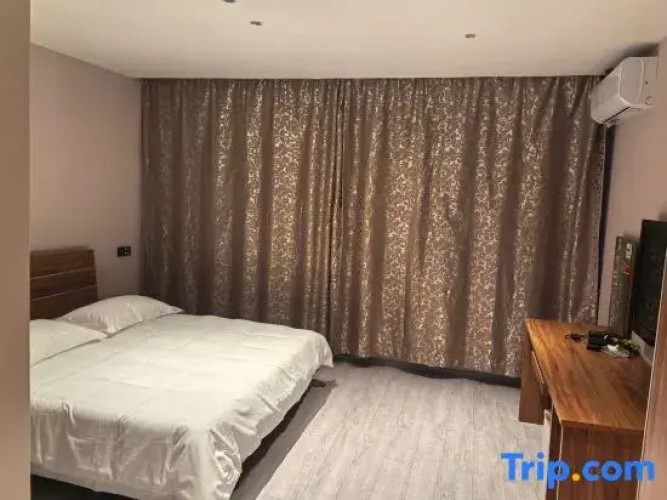 Longcheng Hotel