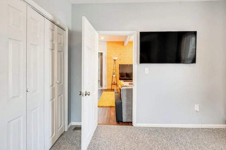 Updated Linden Home: Visit NYC & Newark!